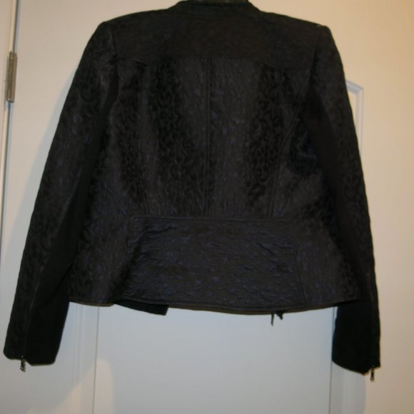 BCBG Black/Blue Floral Jacket - Picture 2 of 9